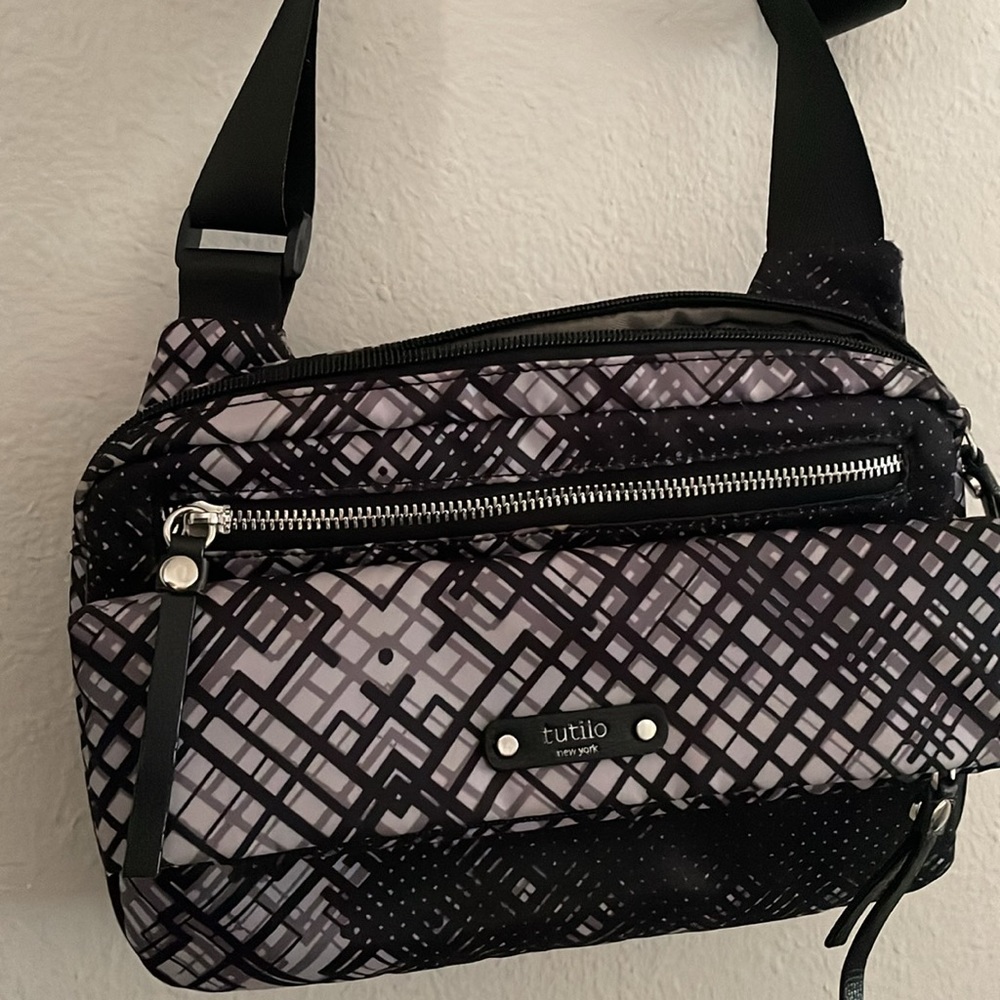 Tutilo utility pocket Crossbody